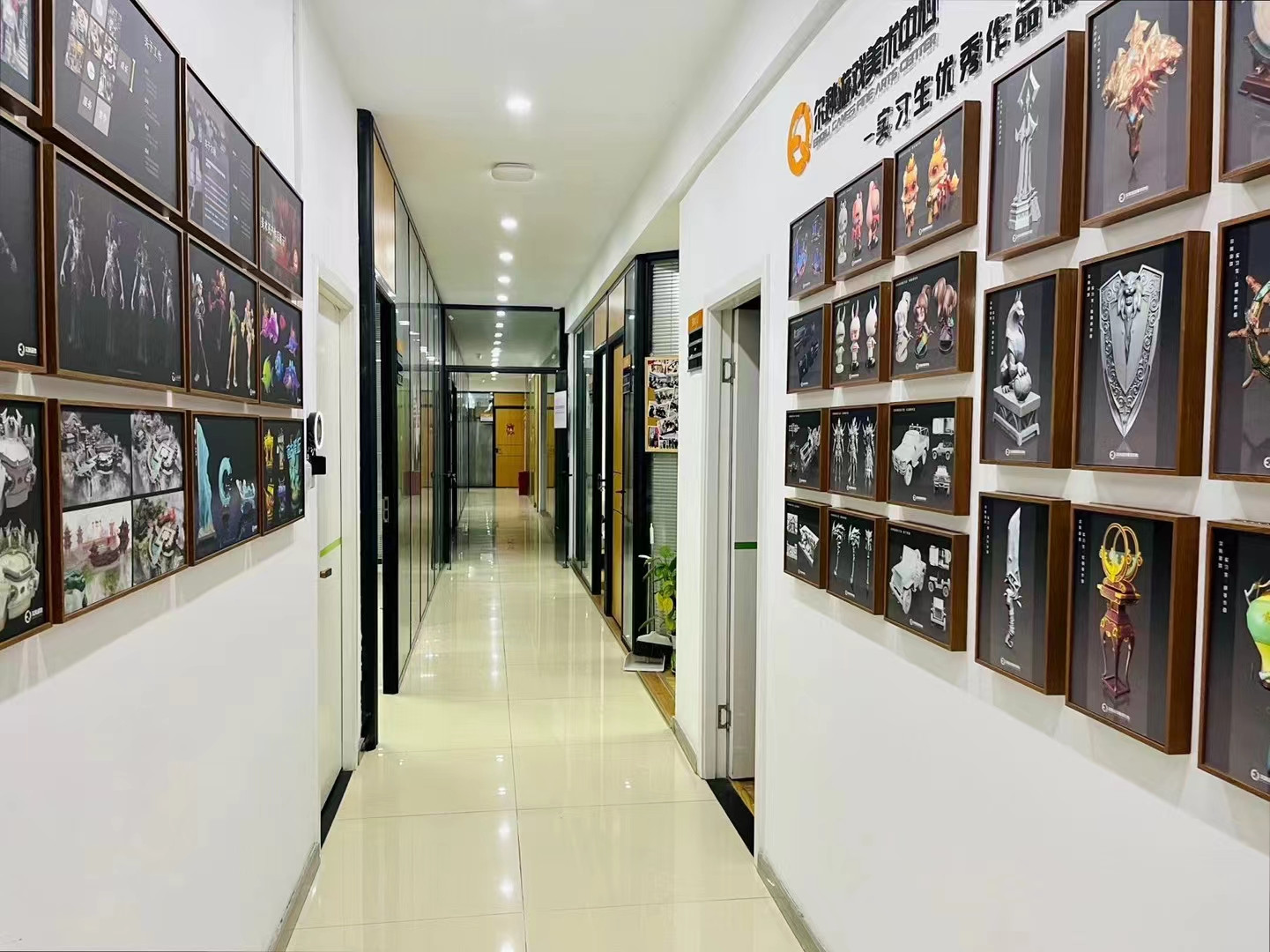 光谷总部作品展示走廊